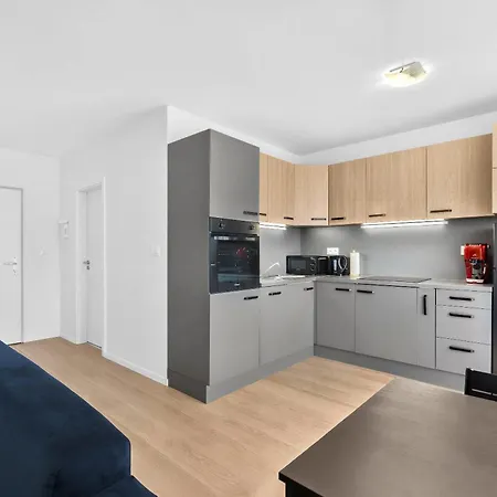 Quiet Spacious Business With On-site Parking *