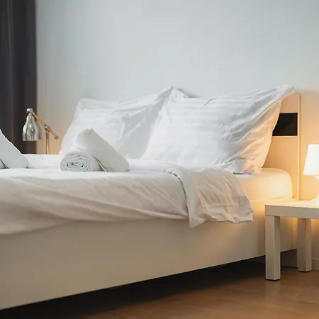 Quiet Spacious Business With On-site Parking * Raca